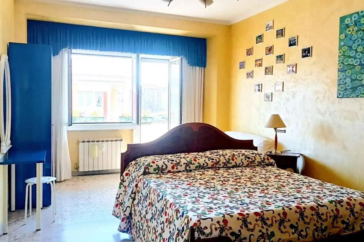 A Casa Di Ugo - Colors And Space At Pigneto, Rome 0*,  Italy