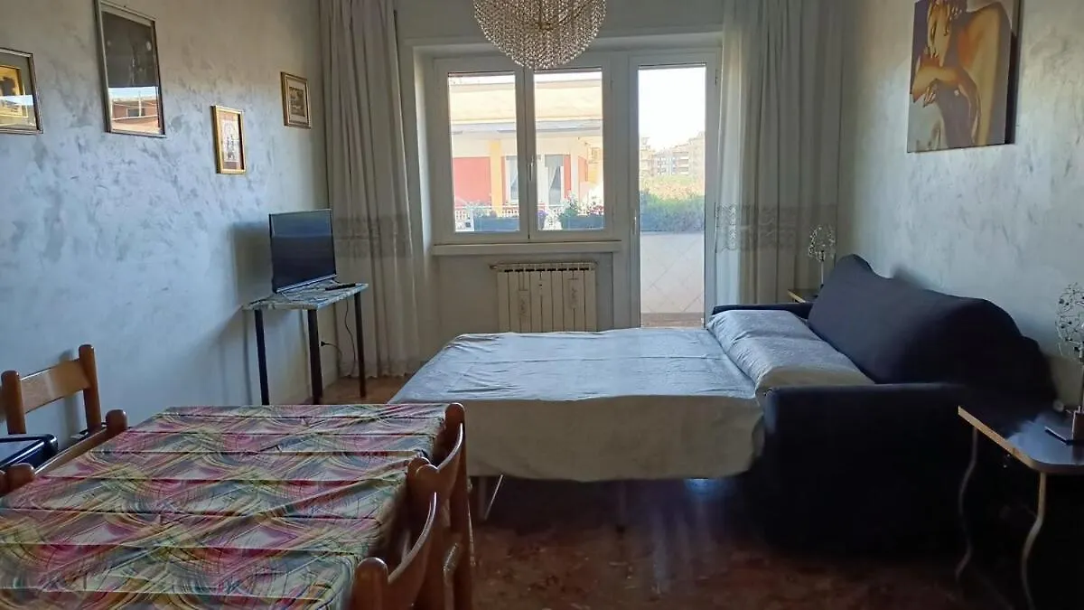 A Casa Di Ugo - Colors And Space At Pigneto, Rome