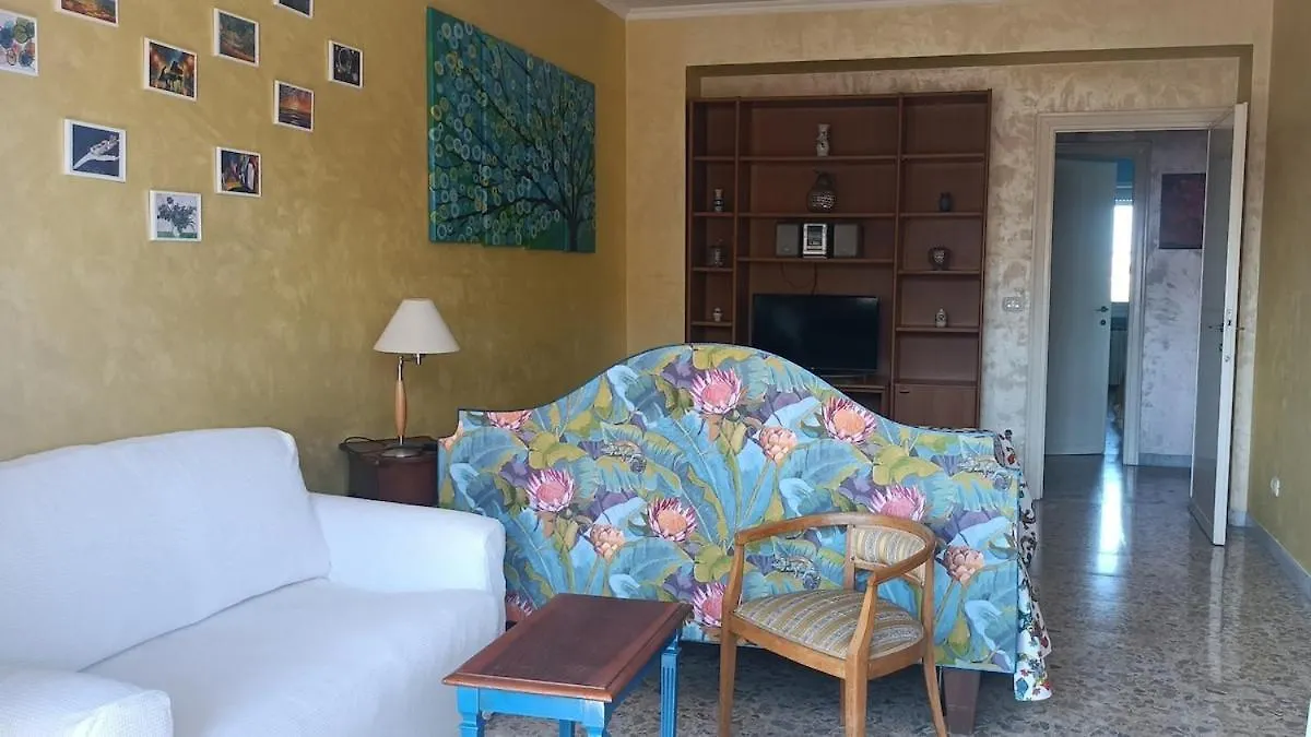 Apartment A Casa Di Ugo - Colors And Space At Pigneto, Rome